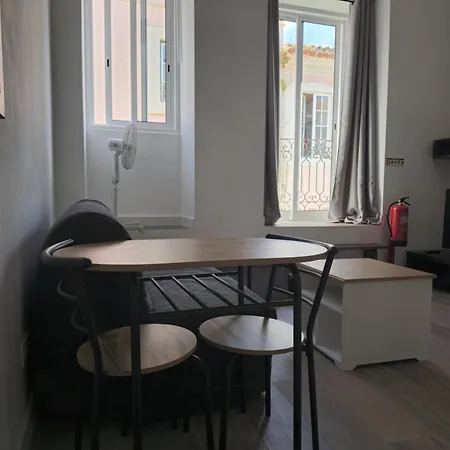 Esther Cozy Vacay Apartment